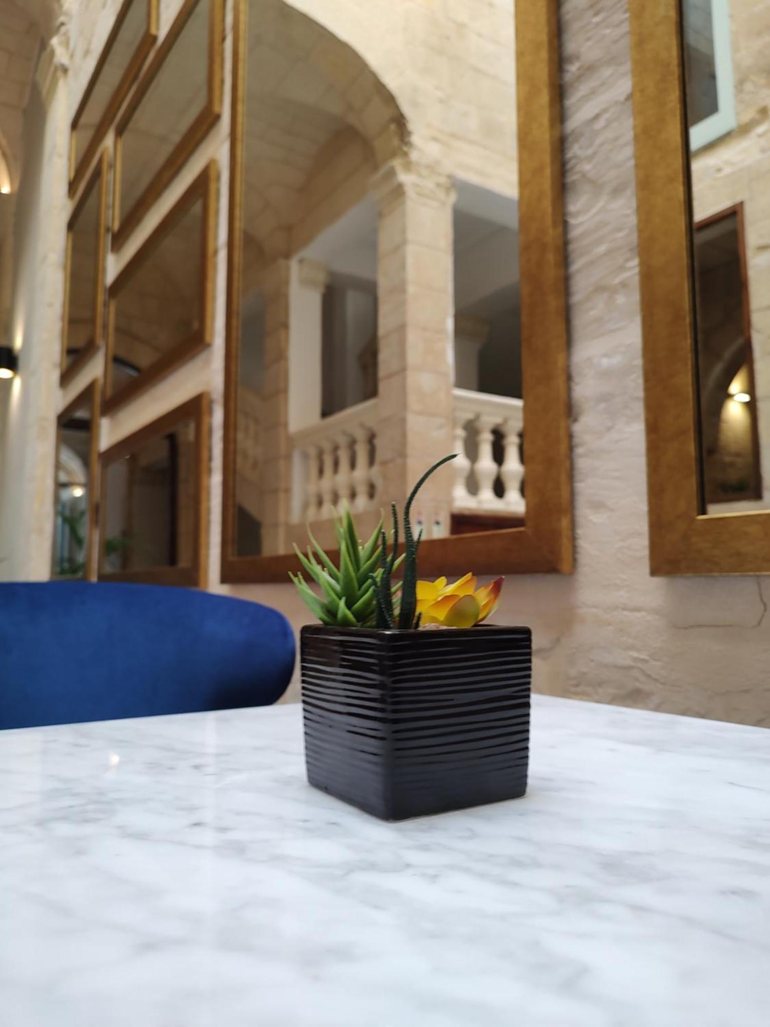 Mulberry Suites Valletta Bagian luar foto
