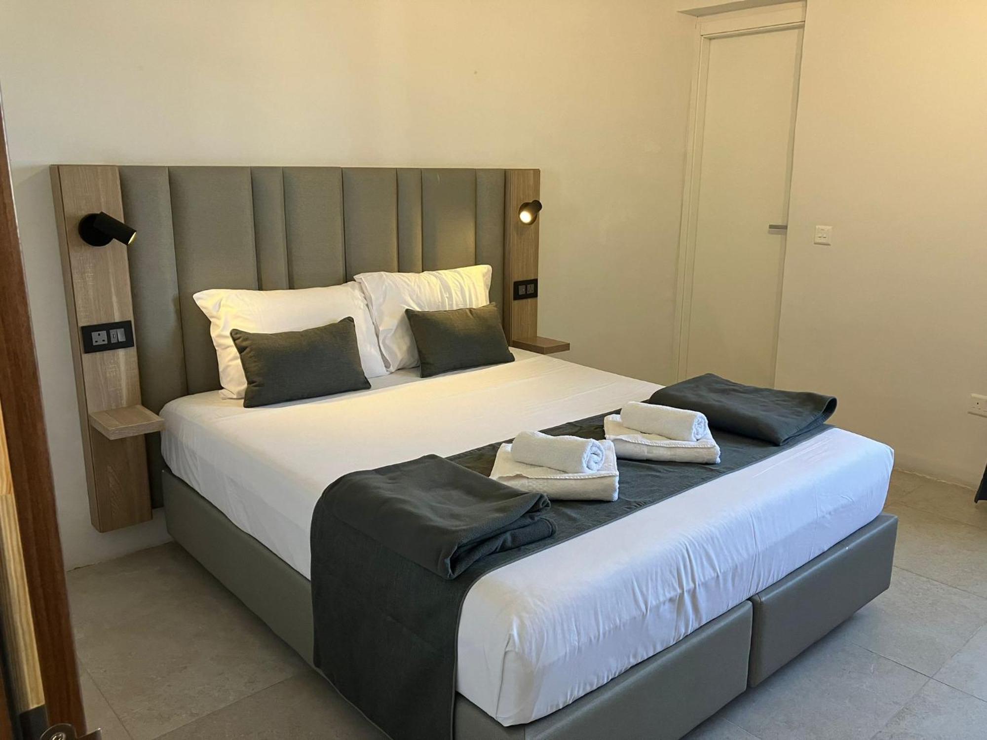 Mulberry Suites Valletta Bagian luar foto